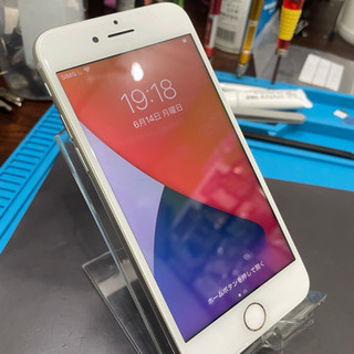【売却済み】※iPhone8 64GB シルバーSIMフリー端末【バッテリー新品】の画像