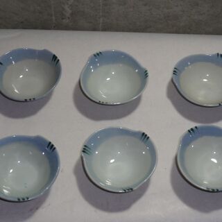小鉢　６個　直径約10㎝　高さ約4㎝の画像