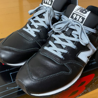 NEW BALANCE レザースニーカーの画像
