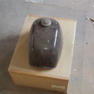 ゴリラ、モンキー用タンク