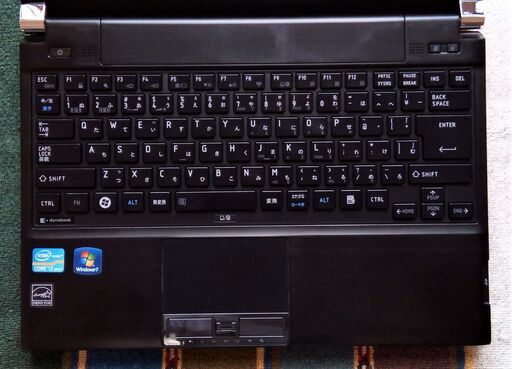 ✅送料無料！?dynabook R731/軽量1.29kg♪/最高峰?Core i7/快適♪メモリ4GB/光速☆彡SSD128GB＋大