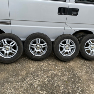 スタッドレスタイヤホイール４本セット使いませんか？