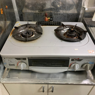 洗濯機、収納、ガスコンロ、分別ダストボックスなど色々あります。の画像