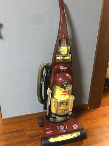 最終値下げ。極上美品！海外製の掃除機