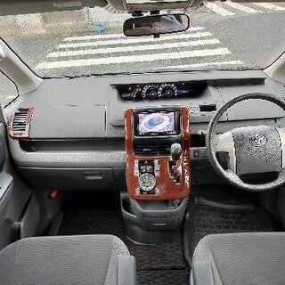 h19年、70ヴォクシー！コミコミ価格！ロング車検！内外装キレイ！乗って帰れる！の画像