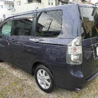 h19年、70ヴォクシー！コミコミ価格！ロング車検！内外装キレイ！乗って帰れる！の画像