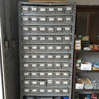 キャップボルト 収納棚一式