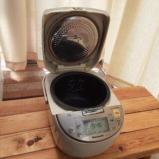 Panasonic 🍙炊飯ジャー 5，5号焚の画像