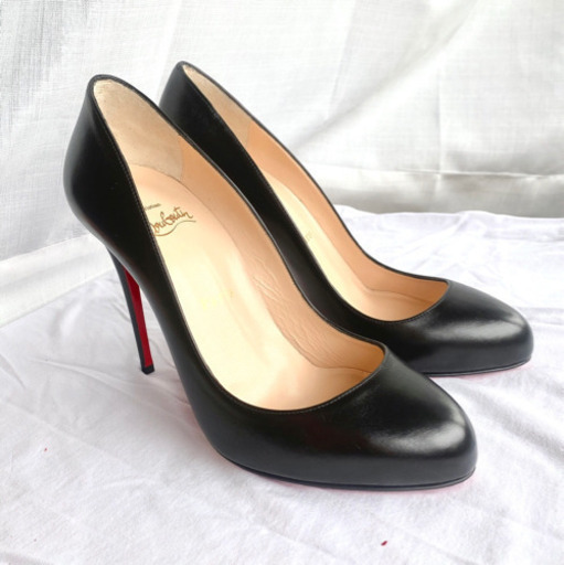 美品】日本未発売 クリスチャンルブタン レザーハイヒール