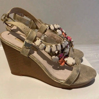 新品　ウェッジサンダル　厚底の画像