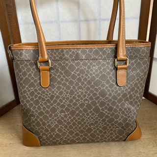 NINARICCI　ニナリッチ　キリン　ジラフ　ハンドバッグ　レザー　バッグの画像