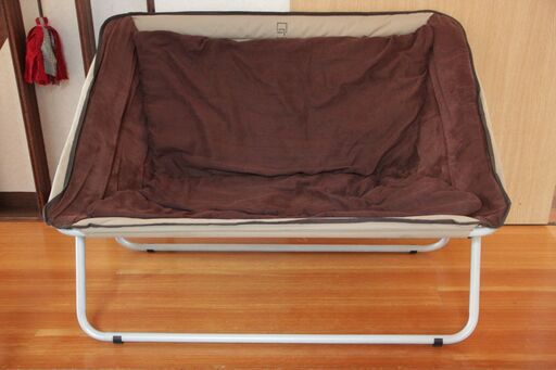 クオルツ 折りたたみソファー？ ベンチ キャンプや簡易ベンチに