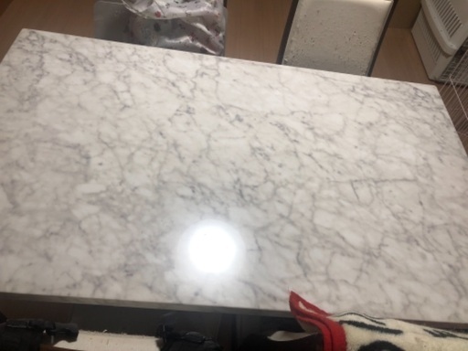 ダイニングテーブルお譲りします。