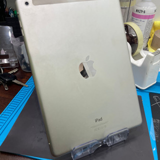 【売却済み】iPad Air 16GB ホワイト　【バッテリー新品】の画像