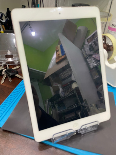 【売却済み】iPad Air 16GB ホワイト　【バッテリー新品】