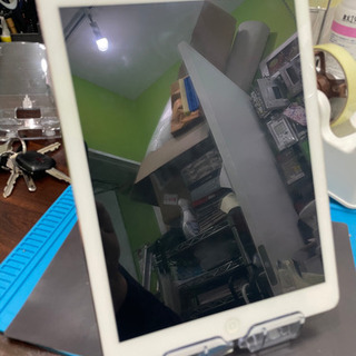 【売却済み】iPad Air 16GB ホワイト　【バッテリー新品】の画像