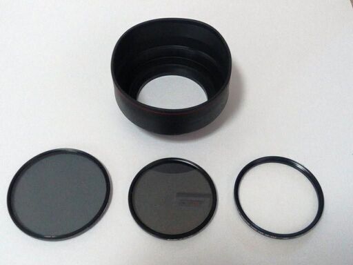 【実用】カメラレンズフィルターφ72mm２枚＋φ82mm１枚＋ラバーフードφ72mm１個＝計４個組