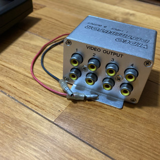 ◉引取中★9インチリアモニター★おまけ映像分配器付きの画像