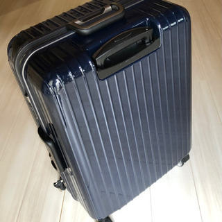 再々値下！ポリカーボネート製スーツケース　中型の画像