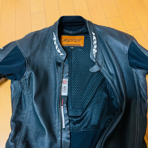 売り切れました?SPOON　レーシングスーツ　革ツナギ　サイズLW　ブラック　MFJ公認