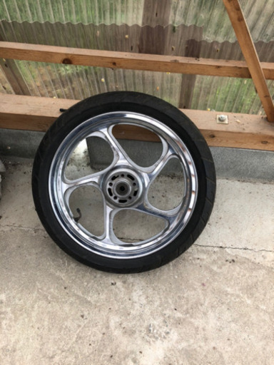 ゼファー1100ホイール