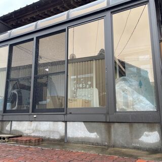 【窓ガラスフィルム施工専門店】窓に関するお悩みはフィルムで解決！ - 地元のお店