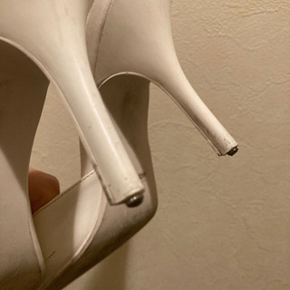 GYDA ポインテッドミュール パンプス 白 24.5cm Lサイズの画像