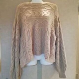 トップス　かわいい　ニット　後ろりぼん　ニット　冬服　セーターの画像