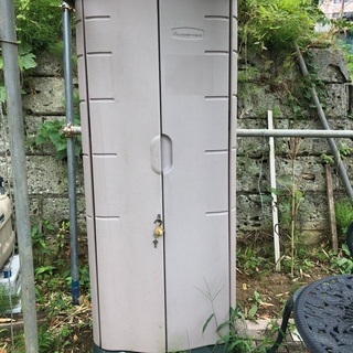 倉庫　Rubbermaid