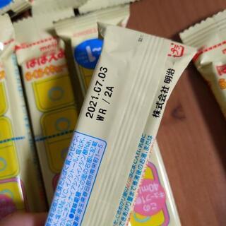 明治らくらくキューブ粉ミルク　24本　賞味期限　2021.07.03の画像