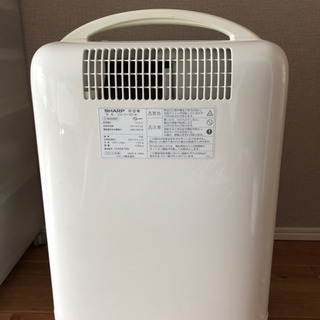 SHARP 冷風・衣類乾燥　除湿機　2013年製の画像