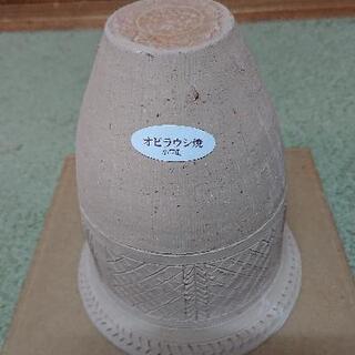 【オビラウシ焼き】素焼きの花器 花瓶？