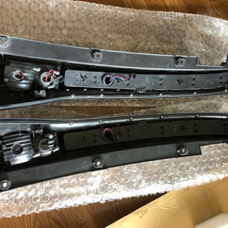 値下げしました 20,000→15,000　ヴァレンティ  C25　セレナ　ジュエルLEDテールランプの画像