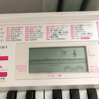 CASIO カシオ 光ナビゲーションキーボードLK-121の画像