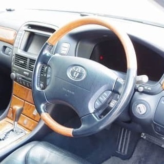 サンルーフ付きのセルシオが入庫しました🚙✨早い者勝ちです！の画像