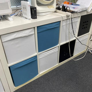 イケア IKEA カラックス 2×4ユニットシェルフ 収納カゴつき