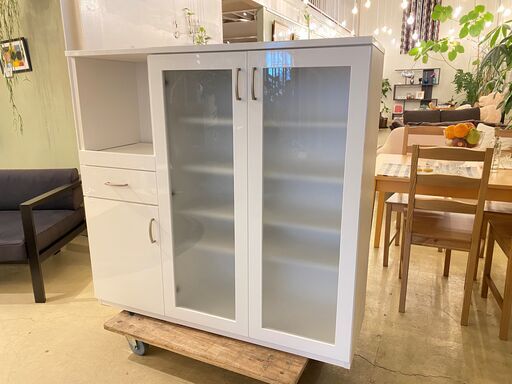 ミドルレンジボード ホワイト ニトリ 収納棚 食器棚 中古品