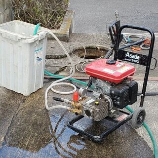 排水管の高圧洗浄作業 （