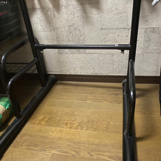 懸垂機 チンニングバーの画像