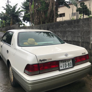 TOYOTA CROWNの画像