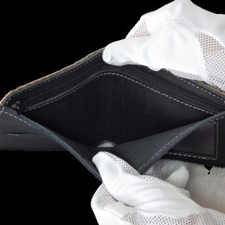 本革編み型押し二つ折り財布の画像