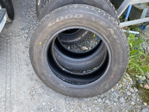 グッドイヤー　Vector 4 Seasons Hybrid 16インチ