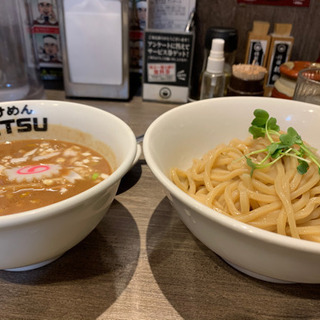 ６月１７日　お昼くらいからカラオケで歌いまくりませんかー？！
