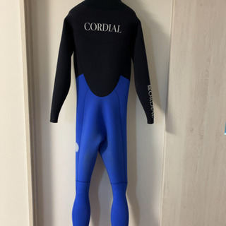 サーフィン用ウェットスーツ