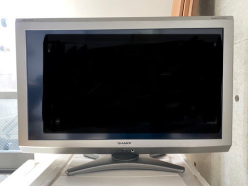 【美品】【あんしん決済】SHARP シャープ　AQUOS ３２型液晶テレビ　コード説明書リモコン付き