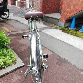 薄いティファニーブルー自転車　切替あり　ライト自動点灯の画像