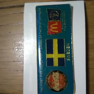 マクドナルド　⚽サッカー記念ピンバッチ3個+他ピンバッチ1個　未使用　経年保管品　錆びキズ無し　見落としはお許しくださいの画像