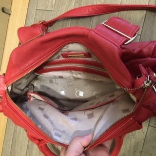 DIANA＊2WAY ショルダーバッグにもなる赤のハンドバッグ＊の画像