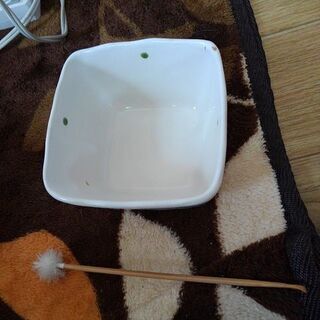 映像の食器差し上げます