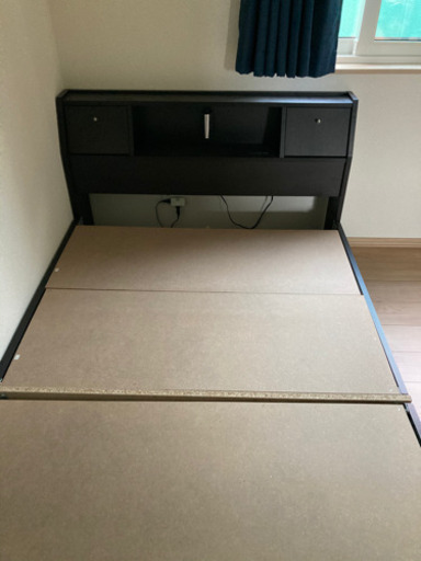 セミダブル　ベッドフレーム　下部収納付き　さらにお値下げしました！
